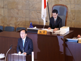 写真:平成24年2月青森県議会第269回定例会開会