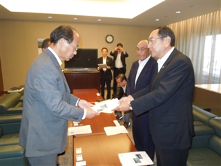 写真:青森県議会要望活動