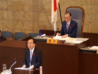 写真:平成24年11月青森県議会第272回定例会開会