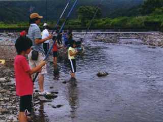 追良瀬川ヤマメ釣り体験学習 追良瀬川ヤマメ釣り体験学習