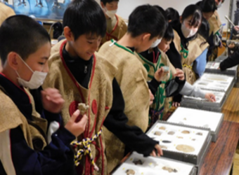 本物の縄文土器で縄文を体感!