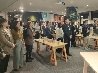 青森会場